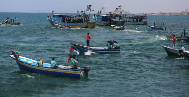 İsrail'in Kuşattığı “Ablukayı Kırma“ Tekneleriyle Bağlantı Kesildi