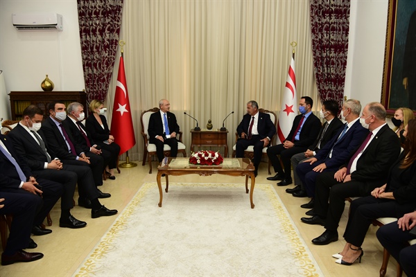 Meclis Başkanı Sennaroğlu, CHP Genel Başkanı Kılıçdaroğlu’nu kabul etti