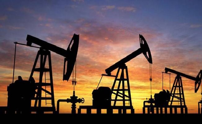 3 yılın zirvesi: Petrolün fiyatı 77.61 dolar