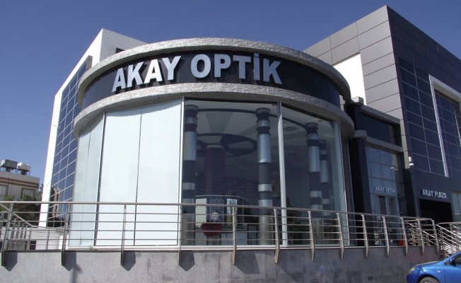 Akay Optik merkez şubesi pozitif vaka nedeniyle kapandı