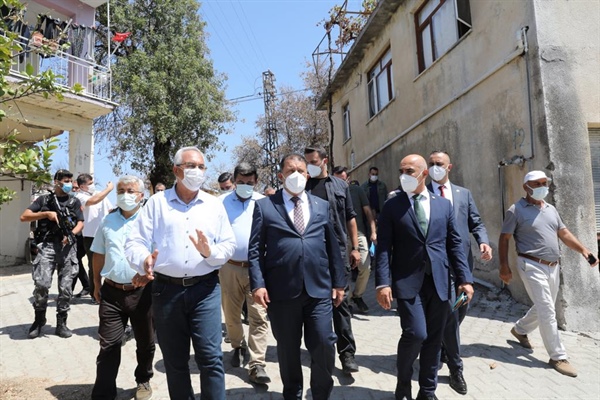 Başbakan Saner Antalya’da incelemelerde bulundu yanan bölgelerin rehabilitasyonu çalışmaları hakkında bilgi aldı