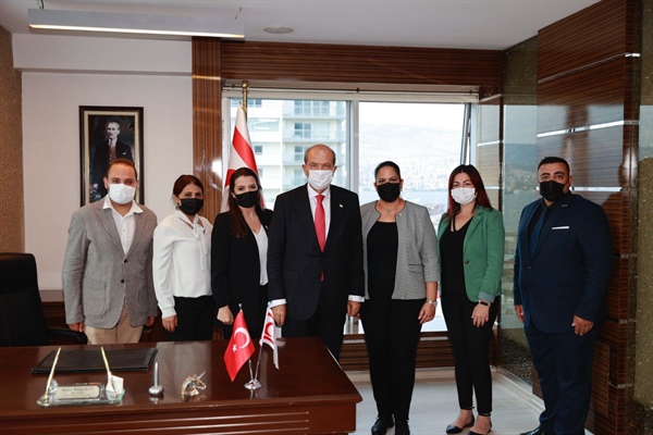 Cumhurbaşkanı Tatar, KKTC İzmir Başkonsolosluğu’nu ziyaret etti