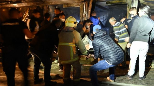 Kuzey Makedonya'da Kovid-19 hastanesindeki yangında 10 kişi öldü