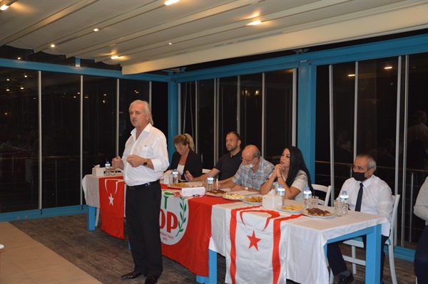 Ataoğlu, DP Karşıyaka Örgüt toplantısında konuştu