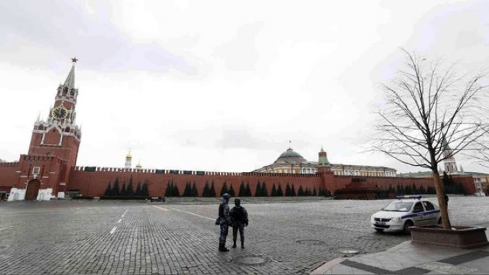 Rusya'da şiddetli rüzgar: Kızıl Meydan ziyarete kapatıldı