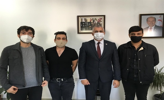 Kuir Kıbrıs Aktivistleri, Eğitim Bakanı Olgun Amcaoğlu ile görüştü