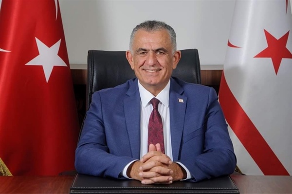 Bakan Çavuşoğlu yeni yıl mesajı yayınladı