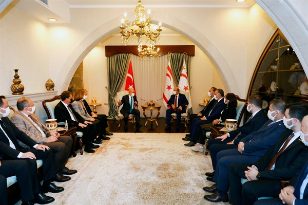 Tatar İstanbul Büyükçekmece belediye başkanı ve Meclis Üyelerini kabul etti
