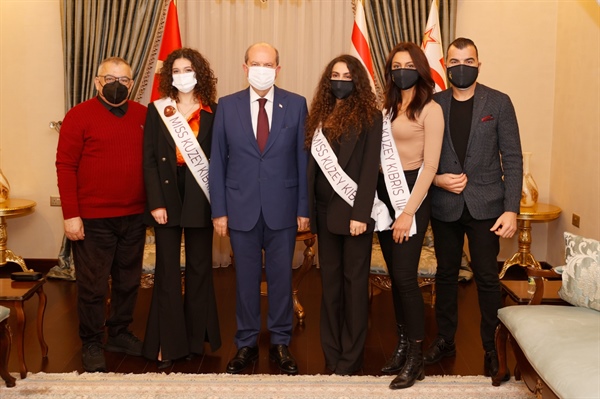 Tatar çifti 34. Miss Kuzey Kıbrıs 2021 yarışmasında dereceye girenleri kabul etti