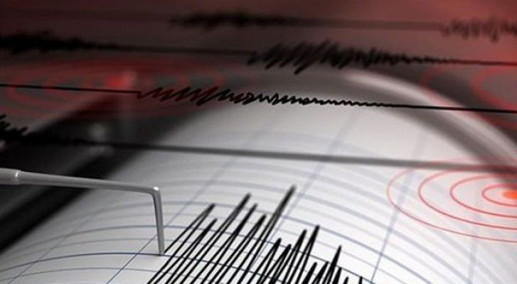 Endonezya'da 7,3 büyüklüğünde deprem oldu