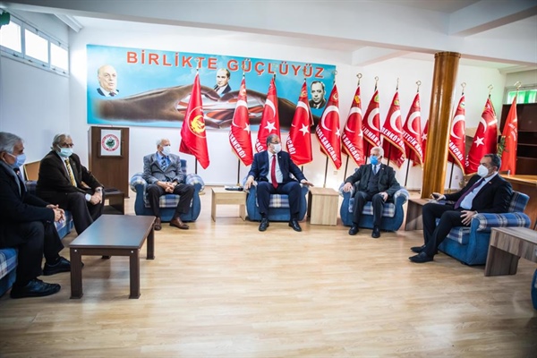 Sucuoğlu son seçim ziyaretini Kıbrıs TMT Mücahitler Derneği’ne yaptı