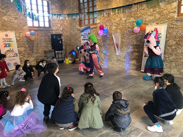 Girne Belediyesi yarıyıl şenlikleri, çocuk partisi ile sona erdi