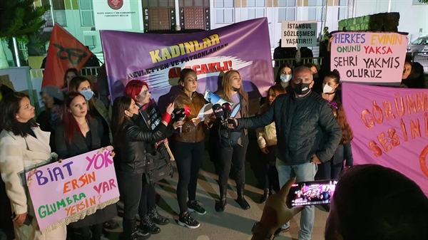 8 Mart Lefkoşa Organizasyon Komitesi “Kadınlar Devletten ve Patronlardan Alacaklı” sloganıyla yürüyüş düzenledi