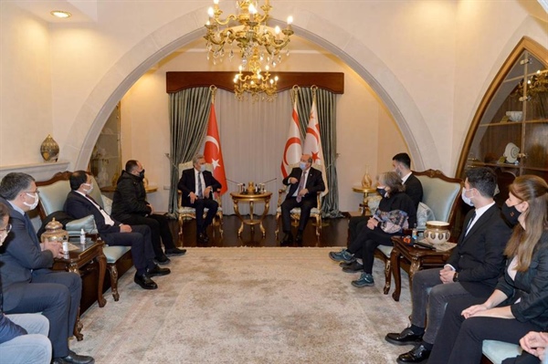 Tatar, Türkiye’nin çeşitli gazete ve televizyon kanallarından gelen gazetecileri kabul etti