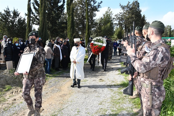 Emekli Polis Genel Müdürü Ali Kırgın için Polis Genel Müdürlüğü’nde tören düzenlendi...