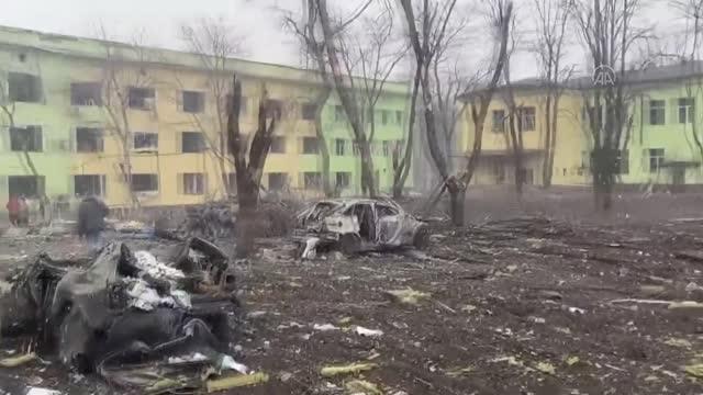 Zelenskiy: “Rus birlikleri Mariupol’de doğum hastanesini vurdu”