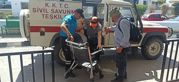 Dağlık bölgede yürüyüş yaparken yaralanan kadını Girne Akçiçek Hastanesi’ne nakletti