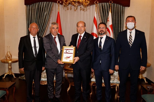 Cumhurbaşkanı Tatar, Kahramanmaraş Türk Silahlı Kuvvetlerini Güçlendirme Vakfı üyelerini kabul etti