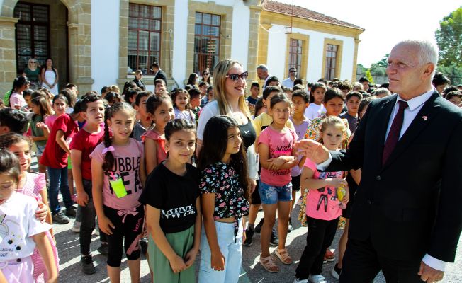 Meclis Başkanı Töre, Alayköy İlkokulu'ndaki Dünya Çocuk Günü etkinliğine katıldı