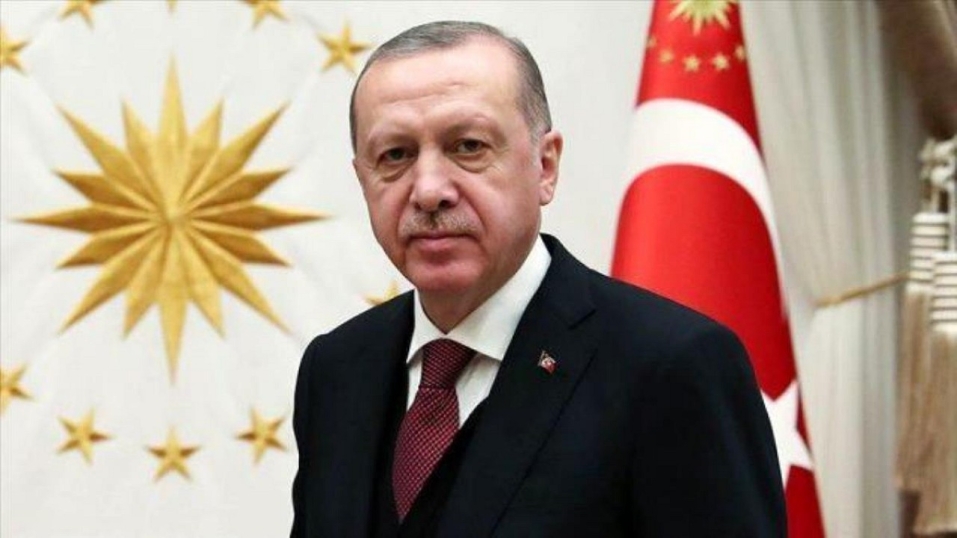 Türkiye Cumhurbaşkanı Erdoğan’dan Cumhurbaşkanı Tatar’a Kutlama Mesajı