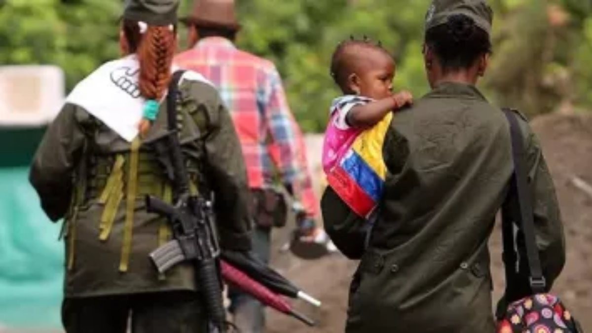 Kolombiya'da Düzensiz Silahlı Grupların Çatışmasında 18 Kişi Öldü