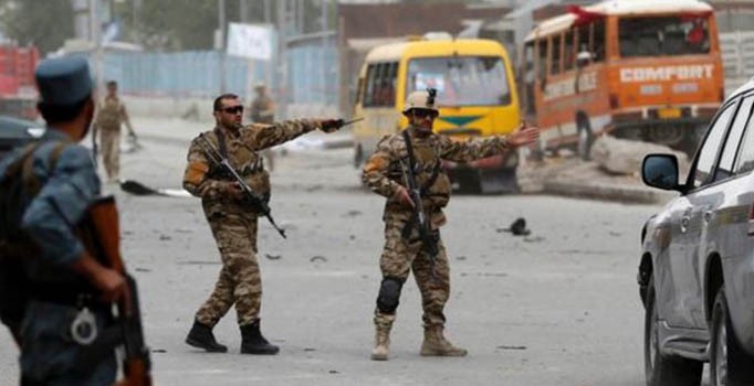 Afganistan\'da Taliban İle Korucular Arasında Çatışma: 6 Ölü