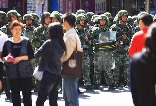 Çin'in Sincan Bölgesinde “Polis Devleti“ne Dönüştüğü İddiası