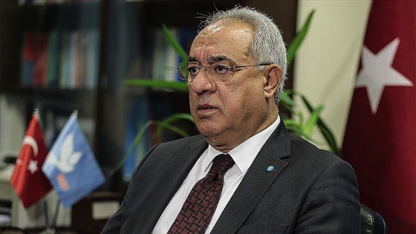 DSP Genel Başkanı Önder Aksakal, Ersin Tatar'ı tebrik etti