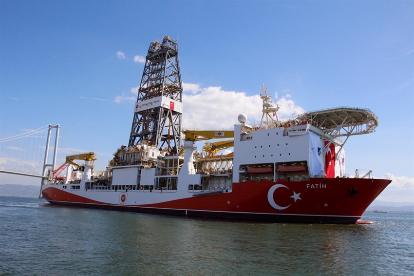 Fatih sondaj gemisi, Akdeniz'e doğru yola çıktı