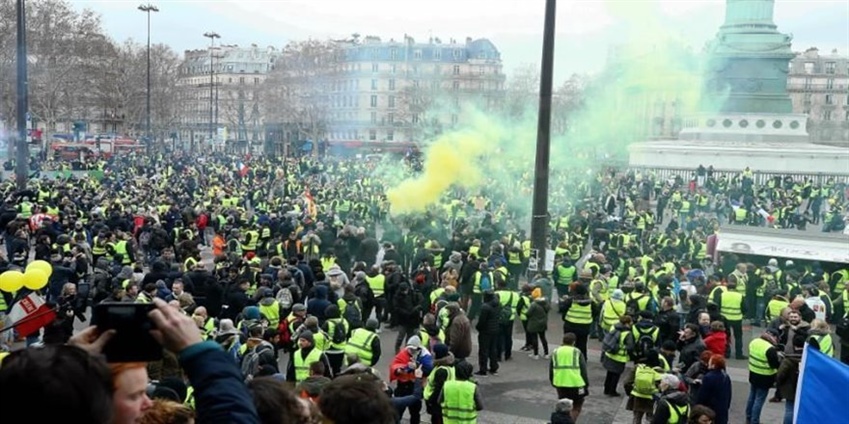 Fransa'da sarı yeleklilerin gösterileri 50. haftasında