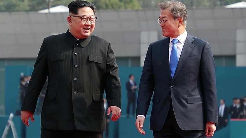Güney ve Kuzey Kore liderleri bir araya geldi